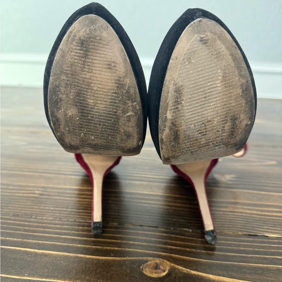 De Blossom Collection Closed Toe Ankle Strap Pumps - Picture 5 of 6